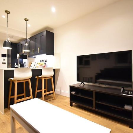 Stunning 3 Bed Apartment London Eksteriør bilde